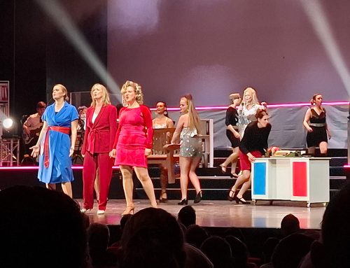 Glitters, haarlak en backstage magie bij 9 to 5